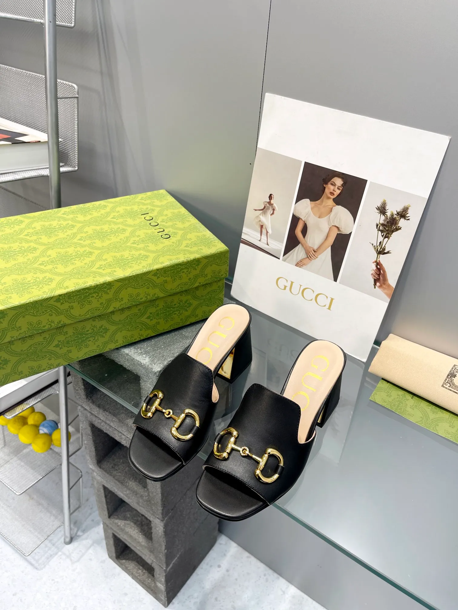 👟👟Ex-factory price 460👟👟 gucci 2024 early spring new thick heel retro shoes with horsebit, Internet celebrity hot sandals, super versatile fashion items. Original 1:1 customized. It is worth mentioning the packaging. This year’s G family’s packaging is really high-end, and the original packaging is presented.  Material: original custom imported oil-waxed ancient soft sheepskin. Lining: high-end customized sheepskin. Italian genuine leather outsole. Heel height: 7.5cm. Heel electroplated gold+covered leather. Size: 34-41 (34, 40, 41 customized)